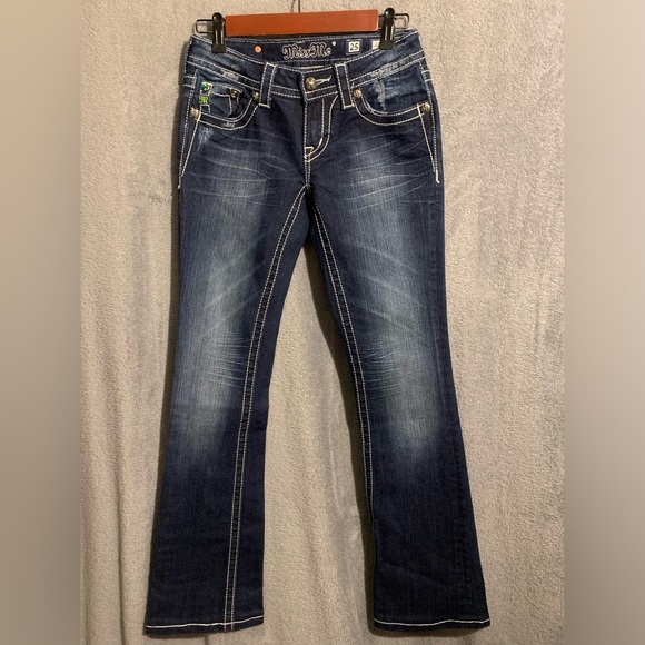 Miss Me jeans Boot cut size 25 aka size 2 Like New!! - Picture 2 of 6